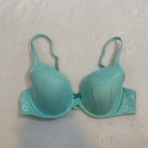 Victoria's Secret Other - Victoria's Secret teal green lace detail underwire lined perfect coverage bra